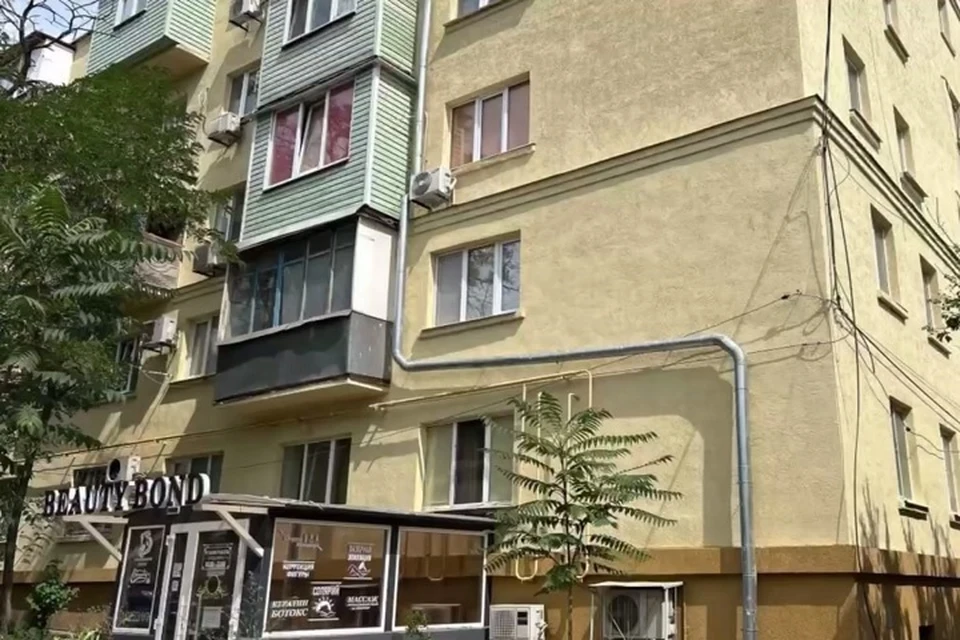 В Мариуполе завершают восстановление пятиэтажки на улице Карпинского. Фото: «РКС-НР»