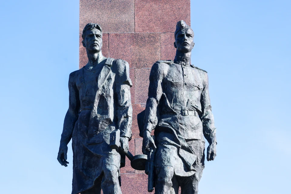 Новые наименования призваны сохранить память о героях. Фото: Смольный