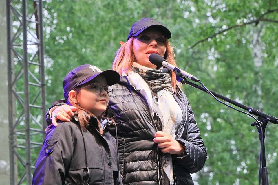 Екатерина Рождественская с внучкой Полиной