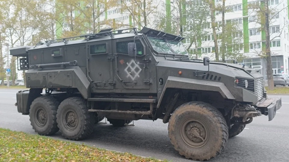 Над "Ахматом" сейчас колдуют вологодские умельцы. Фото: Вологда 4х4. ВК