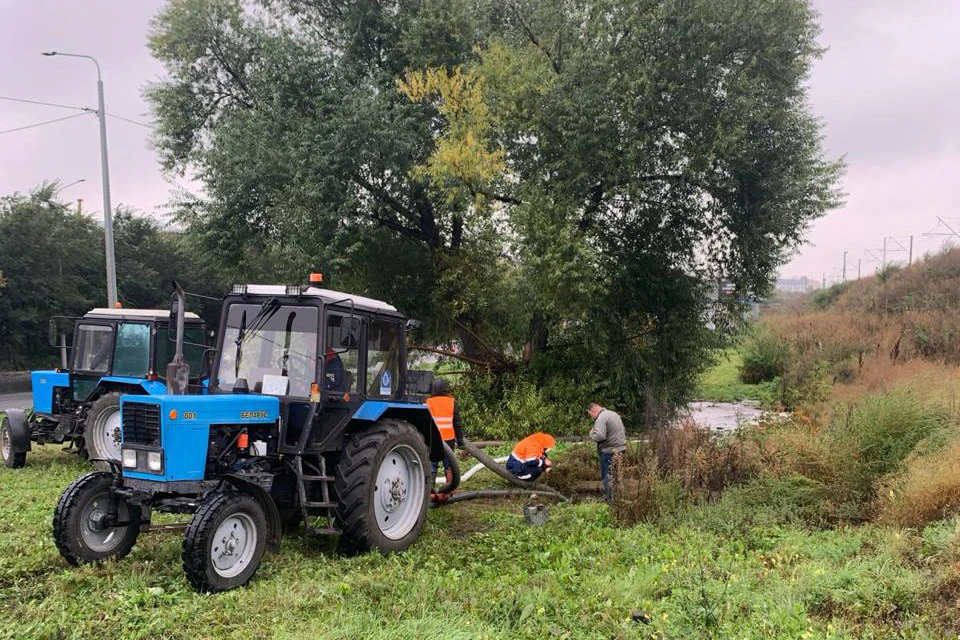 Челябинцы бесплатно смогут набрать воду из трех водоматов. Фото с места аварии: МУП «ПОВВ»