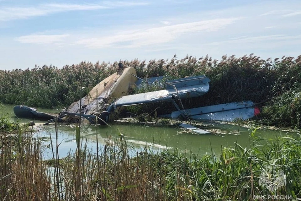 Крушение воздушного судна произошло в районе хутора Морозов. Фото: пресс-служба ГУ МЧС России по Ростовской области