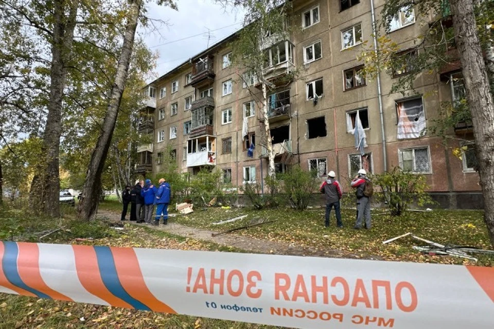 11 жильцов дома в Ангарске, где взорвался газ, перевезли в гостиницу. Фото: телеграм-канал Игоря Кобзева