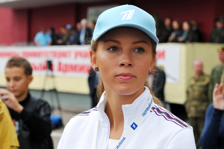 Полина Диброва открестилась от нелюбимого мужа и любовника: осталась одна с тремя детьми, жилье снимает