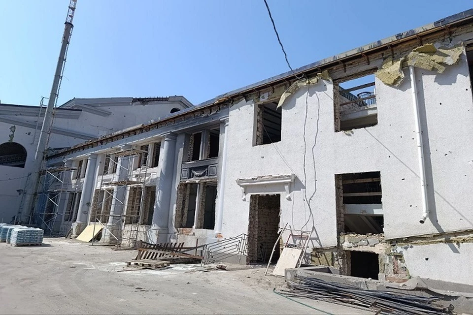 В Мариуполе восстанавливают Дворец культуры «Строителей». Фото: ФАУ «РосКапСтрой»
