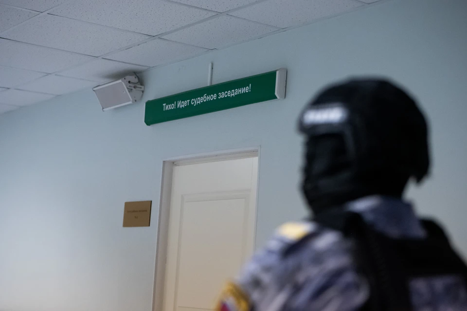 Судебные приставы пришли в редакцию Ura.ru по делу Облкоммунэнерго