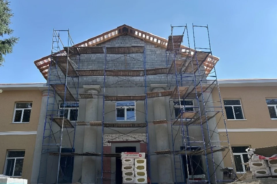 В Донецке восстанавливают первый учебный корпус ДонНУЭТ. Фото: ППК «Единый заказчик»