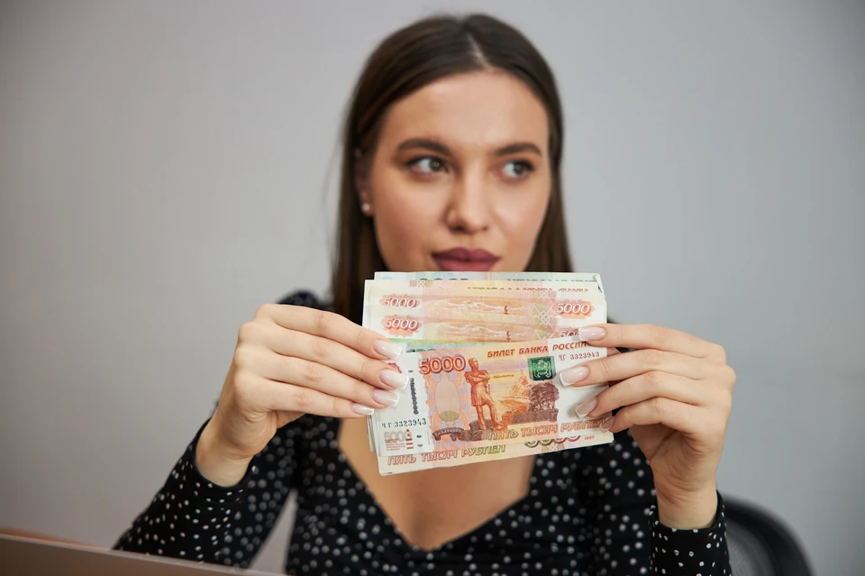 В ЦБ РФ рассказали о росте средней зарплаты по стране на 15% в этом году