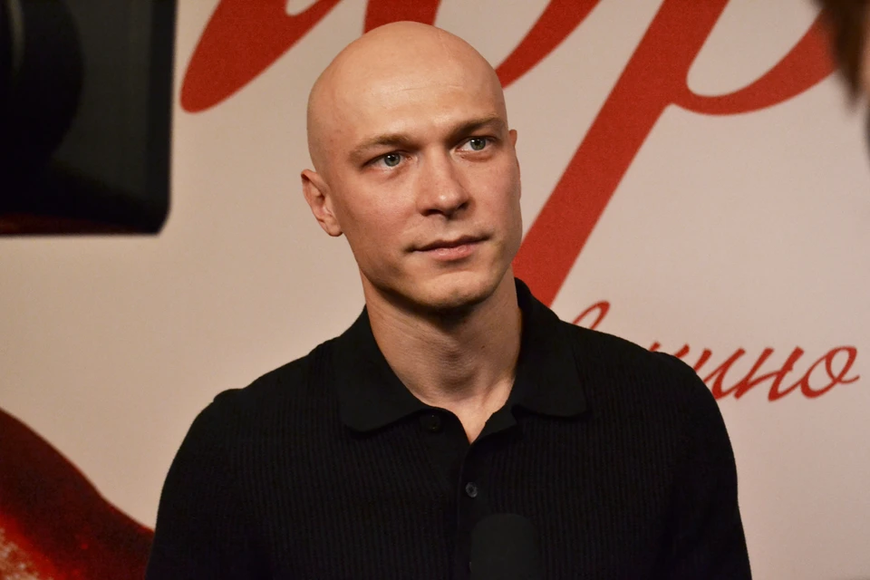 Юра Борисов вернулся в РФ для прощания с ушедшим из жизни отцом