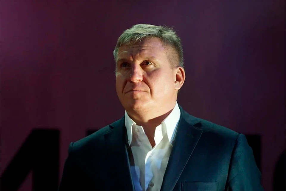 Суд в Екатеринбурге арестовал бизнесмена Алексея Боброва по подозрению в крупном мошенничестве.