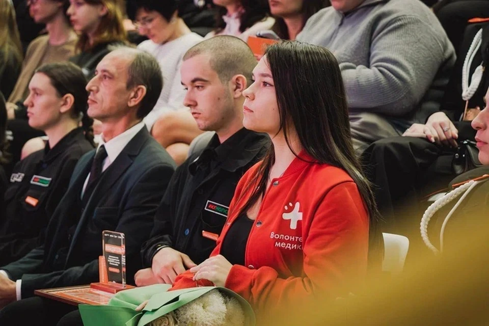 Лучших волонтеров региона наградили за победу на региональном этапе премии #МЫВМЕСТЕ. Фото: тг-канал Евгения Балицкого