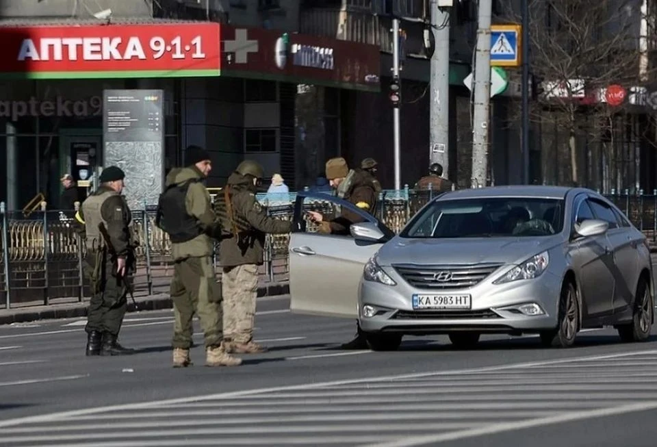 Водитель автомобиля сбил двух сотрудников ТЦК на западе Украины