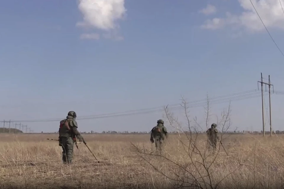 Саперы группировки войск «Восток» разминируют освобожденные территории в ДНР. Фото: Минобороны России