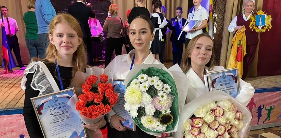 Три школьницы из Ульяновска поедут на всероссийский конкурс «Ученик года — 2025». ФОТО: правительство УО