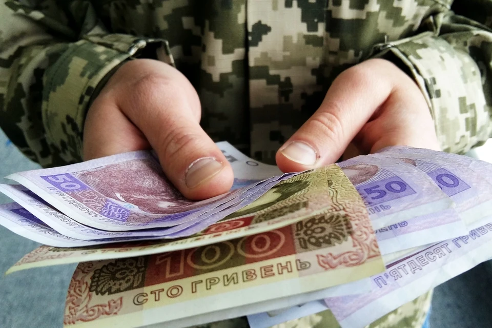 Глава бюджетного комитета Рады сообщила, что с 1 ноября текущего года боевики ВСУ будут участвовать в боевых действиях не за гривны, а за совесть. Фото: ShapikMedia/Shutterstock/Fotodom.