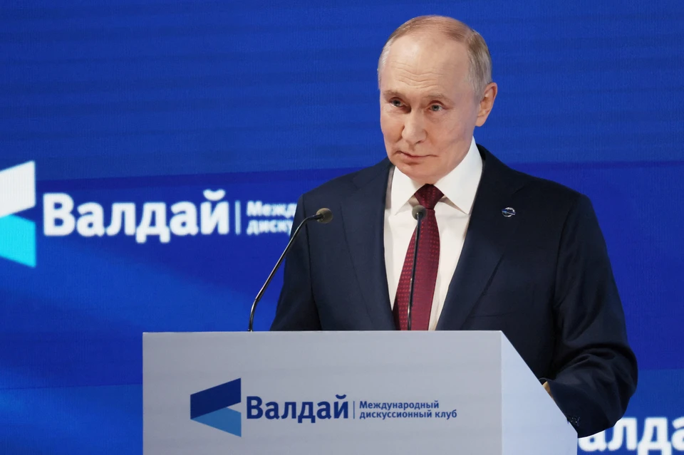 Владимир Путин нашел сходство Макрона с Наполеоном в политике