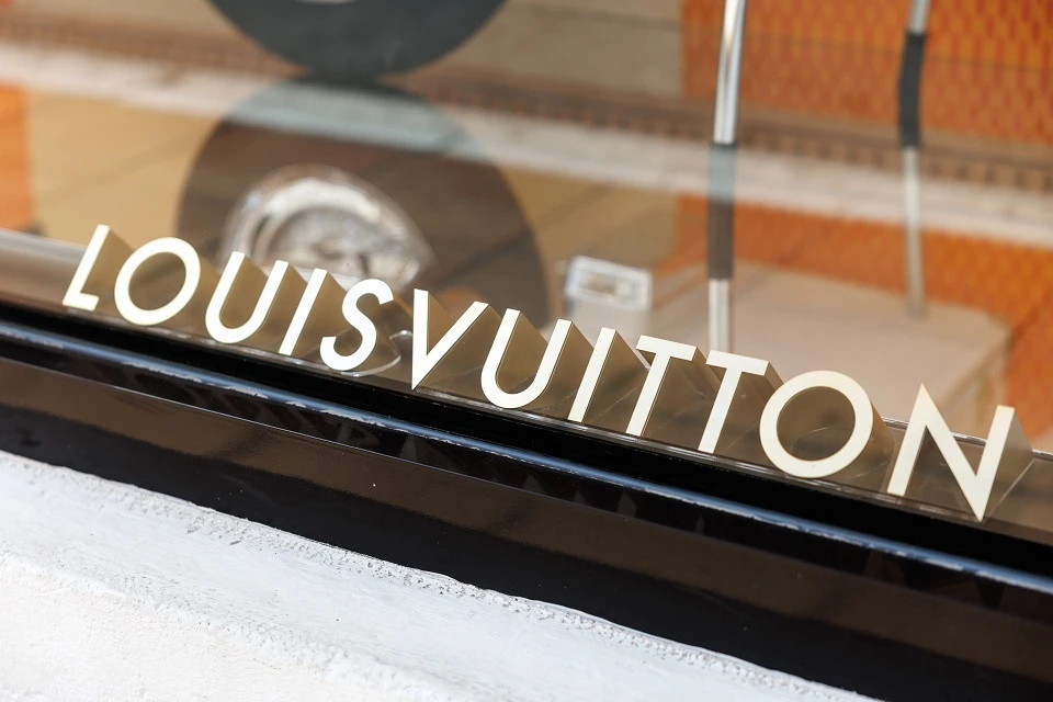 Модный дом Louis Vuitton хочет зарегистрировать три товарных знака в России