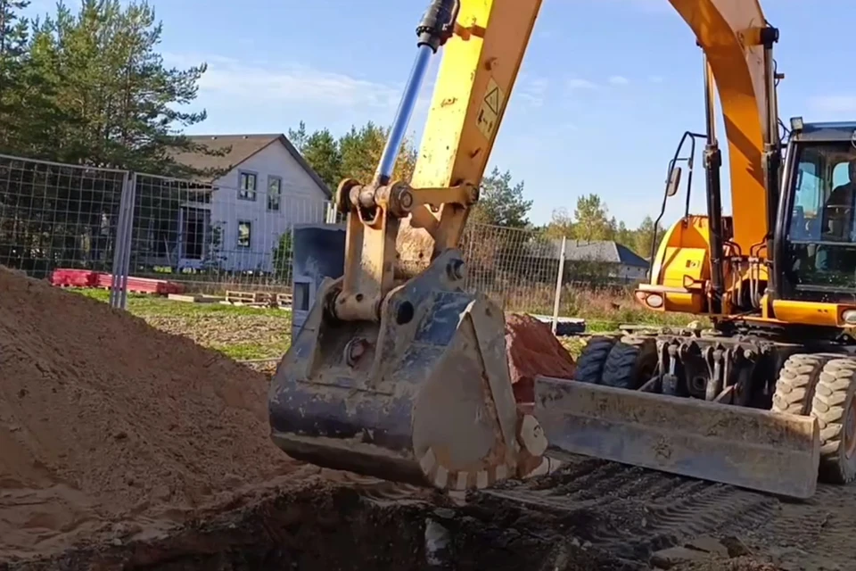 В Петродворцовом районе улучшают качество жизни местных жителей. Фото: t.me/keio_spb