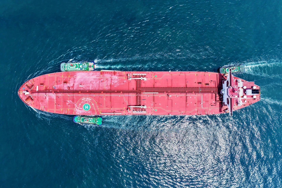 ЕС хочет ввести санкции против 120 танкеров