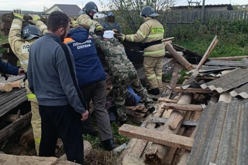 Мужчину госпитализировали в районную больницу. Фото: Государственная противопожарная служба Удмуртской Республики