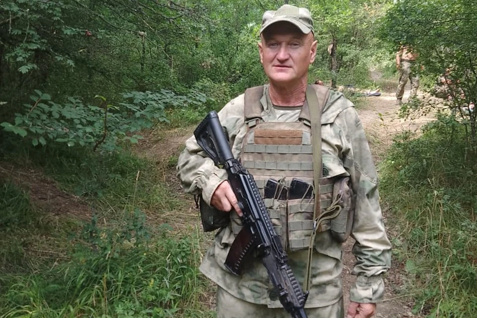 Валерий Олиферовский ушел в зону СВО в 58 лет, чтобы делиться опытом с молодыми бойцами.