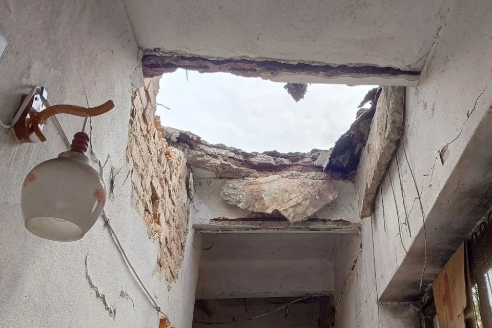 Последствия ударов ВСУ по мирным домам Фото: ТГ-канал Владимира Сальдо