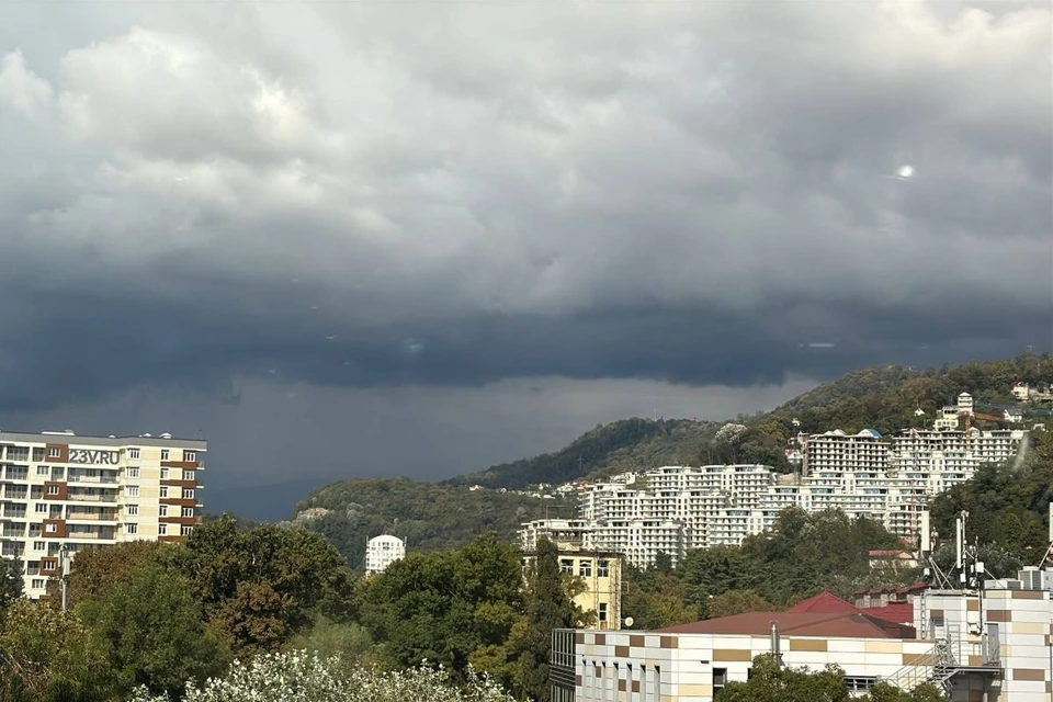 В Сочи объявлено штормовое предупреждение