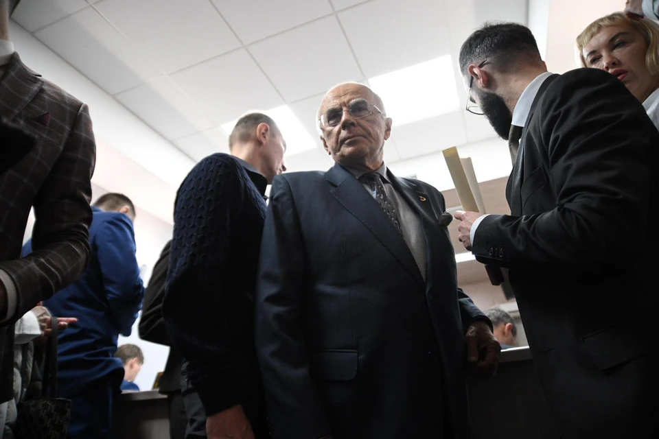 В суде Александр Запесоцкий утверждал, что недвижимость вуза никогда не была в государственной собственности.