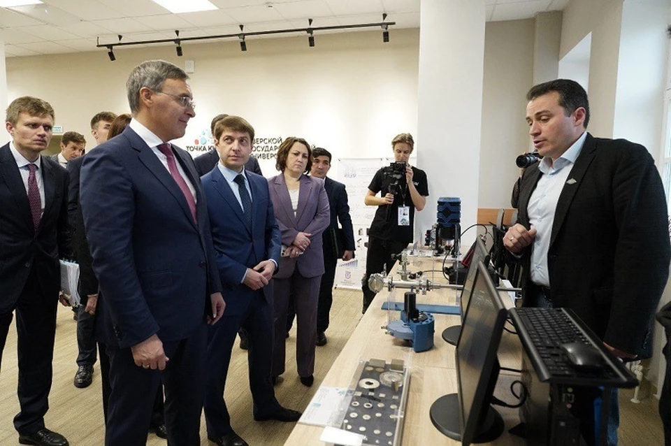 Одним из пунктов визита министра стал Тверской государственный университет. Фото: пресс-служба ТвГУ