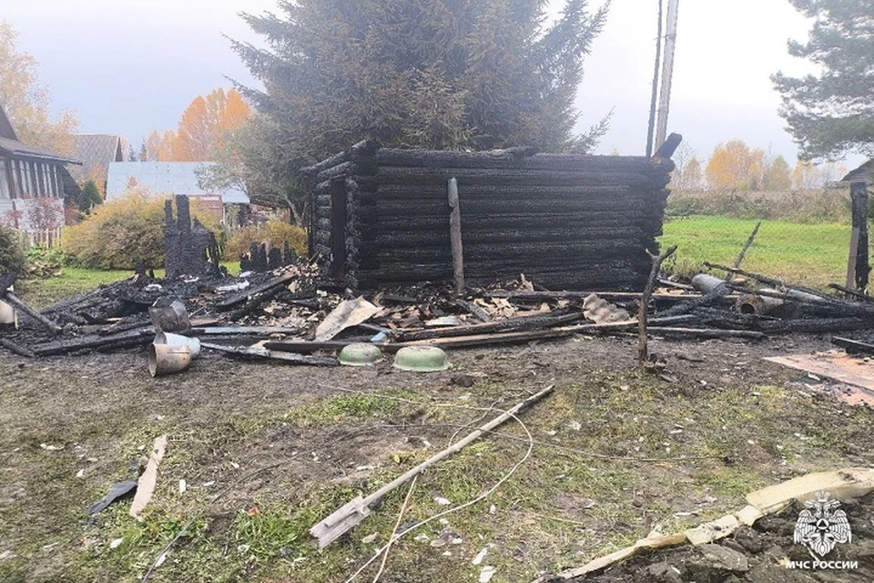 Баня сгорела дотла.