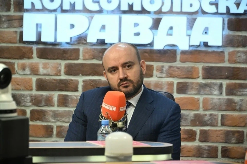 Губернатор Самарской области Федорищев не может уволить главу района
