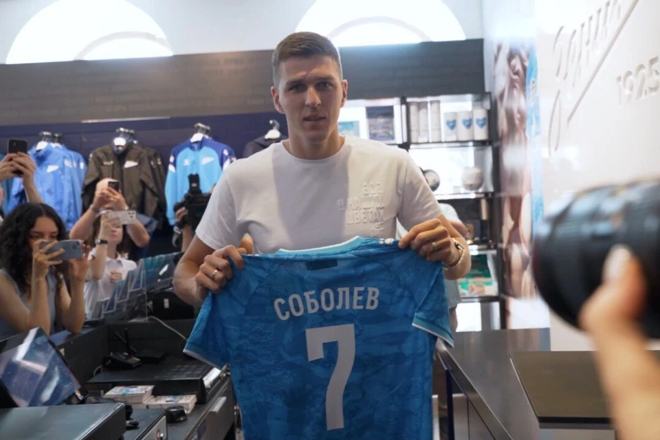 Соболев включен в мировой рейтинг за игру головой. Скриншот видео Рутуб канала ФК "Зенит"