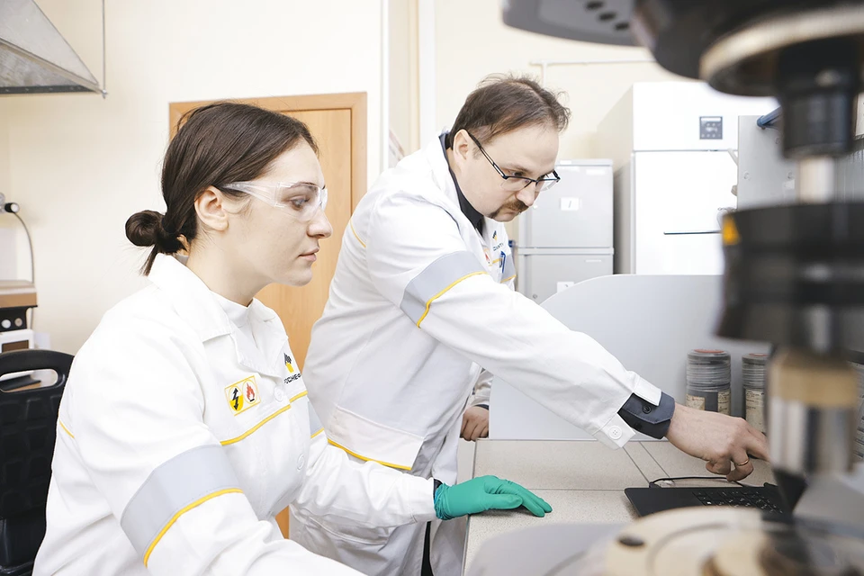 Ученые Средневолжского НИИ по нефтепереработке разработали рекомендации по технологии производства битума, устойчивого к жаре. Фото: предоставлено Средневолжским научно-исследовательским институтом по нефтепереработке