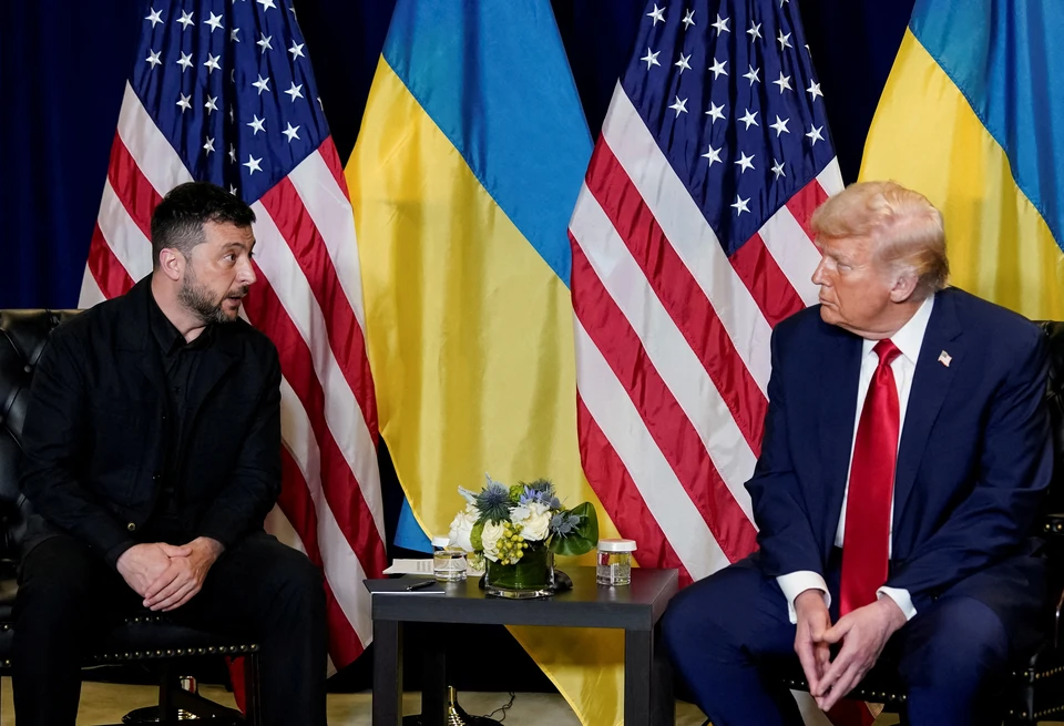 Axios: Зеленский и его делегация были удивлены переговорами Путина и Трампа
