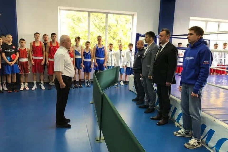 Боксеры республики продемонстрировали мощь своего удара на специальном тренажере