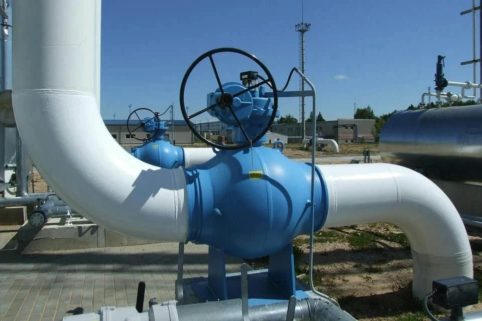 Минэнерго Казахстана: оренбургский завод приостановил прием газа из-за дронов