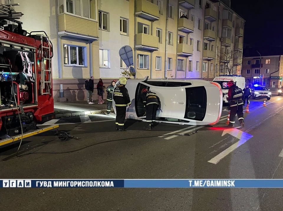 В Минске водитель BMW совершил ДТП с опрокидыванием из-за плохого самочувствия. Фото: УГАИ УМВД Мингорисполкома