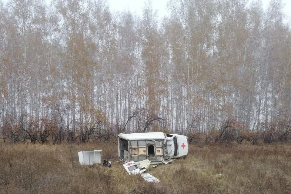 Автомобиль скорой помощи попал в ДТП. Фото: пресс-служба прокуратуры по Новосибирской области