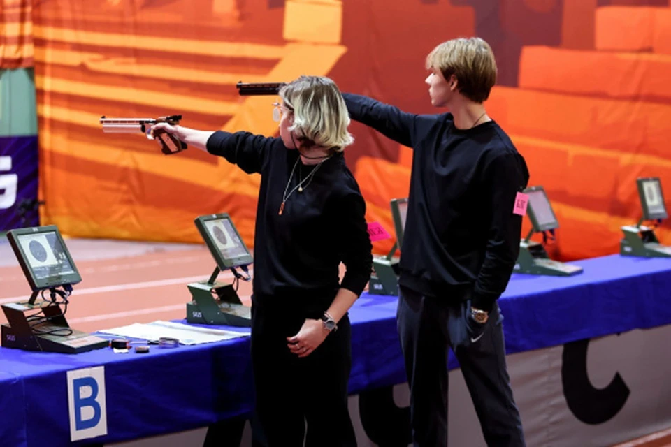 Тренируют наших атлетов Андрей Катаржнов и Олег Колодезный.