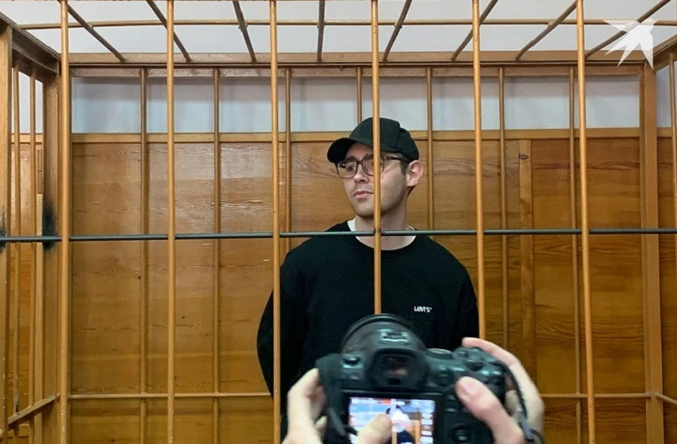 Следствие полагает, что журналист перевел 120 000 рублей своему дяде