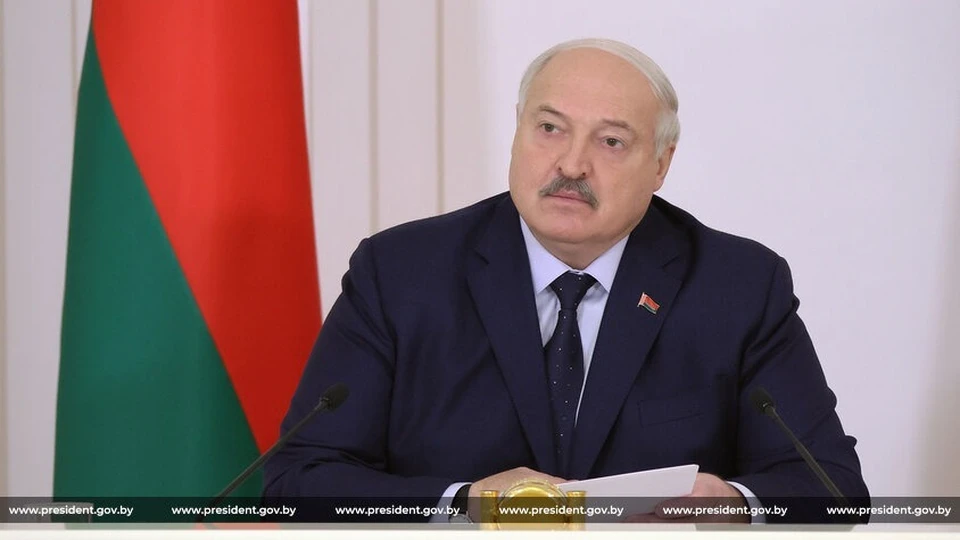 Александр Лукашенко напомнил чиновникам, что он земной человек, все проблемы знает и понимает. Фото: president.gov.by