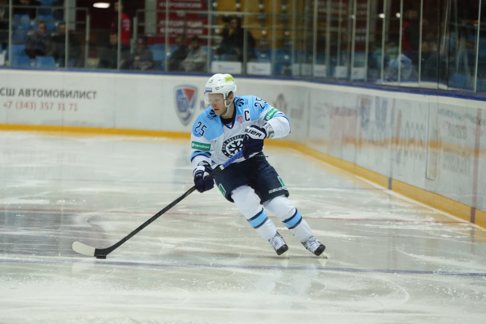 ХК «Сибирь» проиграл «Трактору» в серии буллитов.