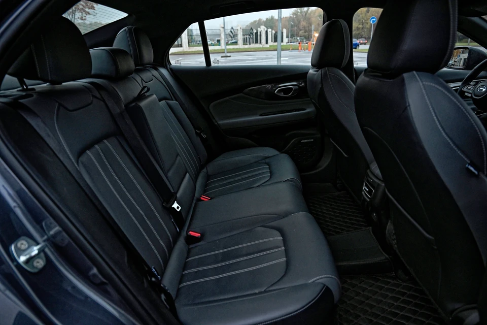 Нужно поддерживать чистоту в салоне