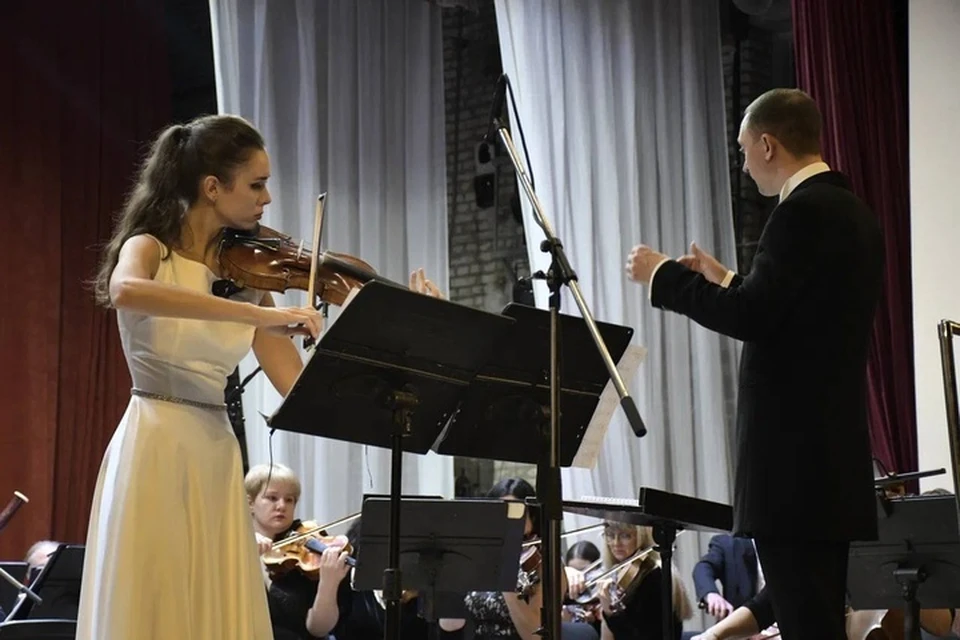 В Луганской филармонии состоялась премьера программы «К Свету». ФОТО: Минкультуры ЛНР