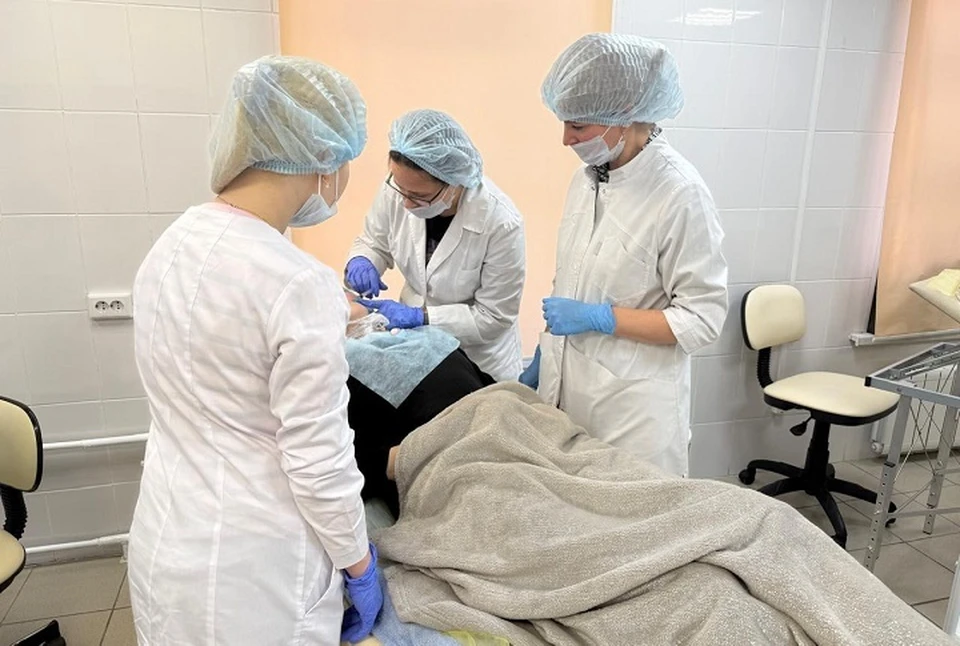 Свердловчанка хотела избавиться от морщин, но теперь лечится от аллергии. Фото: Минздрав Свердловской области