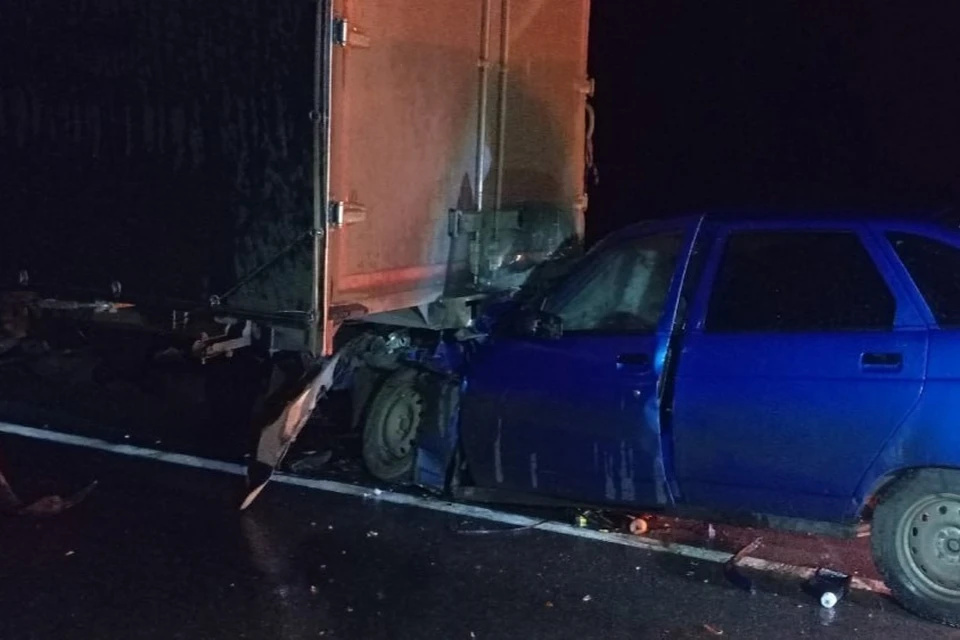 В результате аварии виновник ДТП и трое 17-летних пассажиров получили травмы. Фото: Госавтоинспекция Оренбуржья