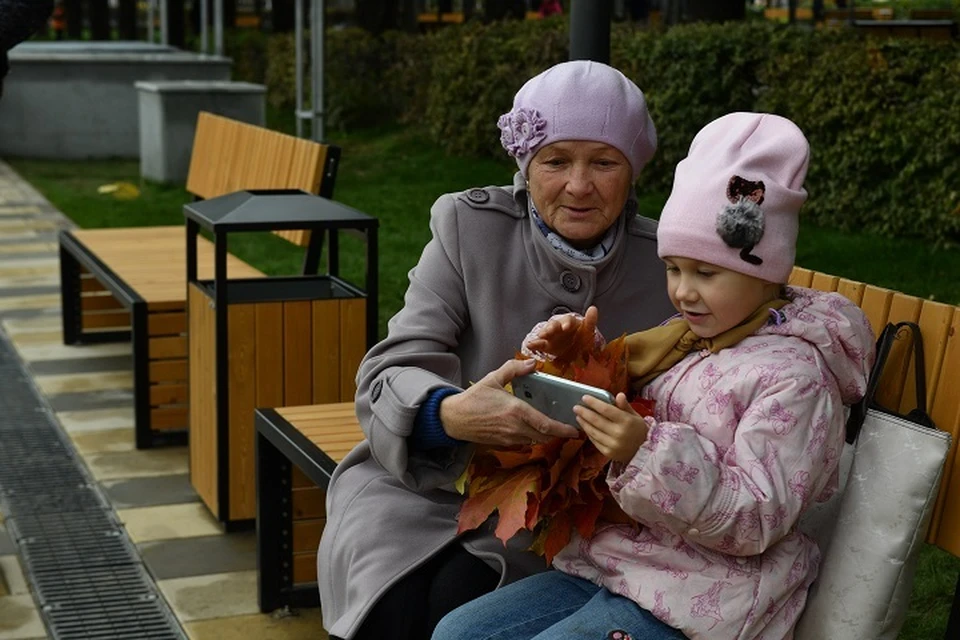 82% хабаровчан считают, что бабушки должны помогать в воспитании внуков