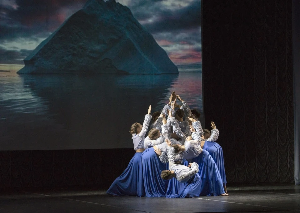 Главные события пройдут в ДК имени Кирова. 2 ноября начнутся конкурсные просмотры, а 4 ноября в 14:00 состоится гала-концерт, приуроченный ко Дню народного единства. Фото: Правительство Мурманской области