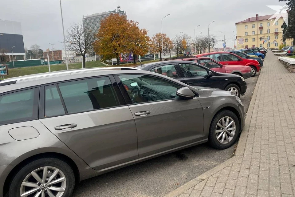 128 автопарковок в центре и в микрорайонах Минска стали платными с 29 октября. Фото: архив "КП". Фото носит иллюстрационный характер.