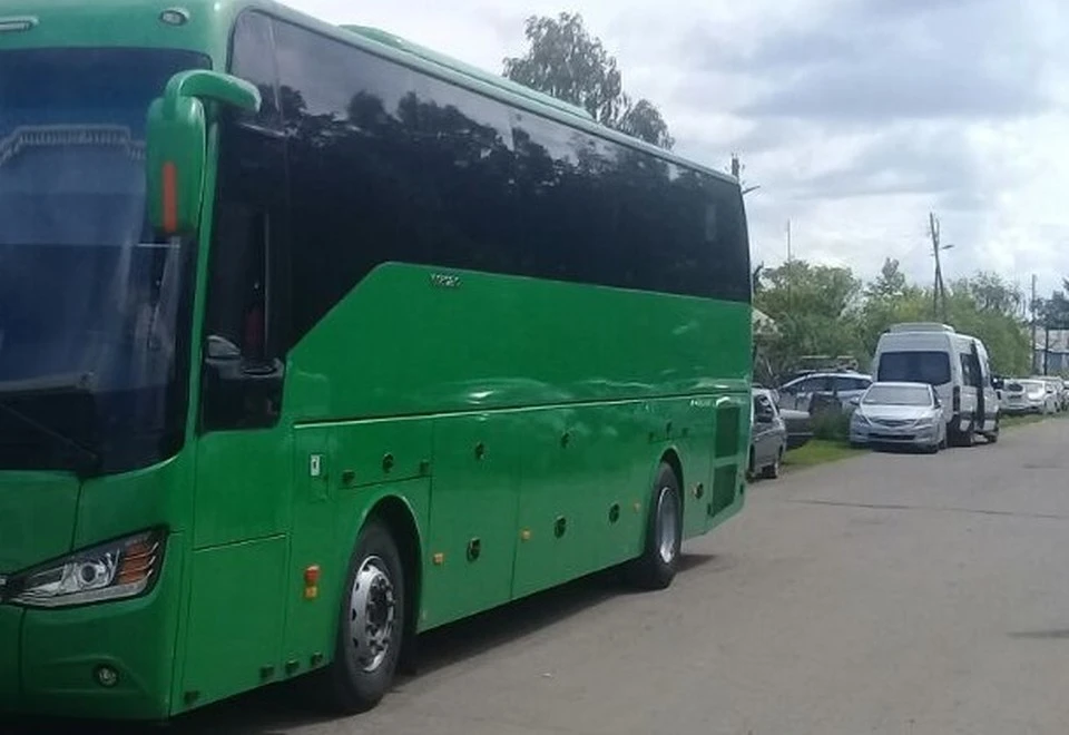 В городе Шебекино повреждены два автобуса.